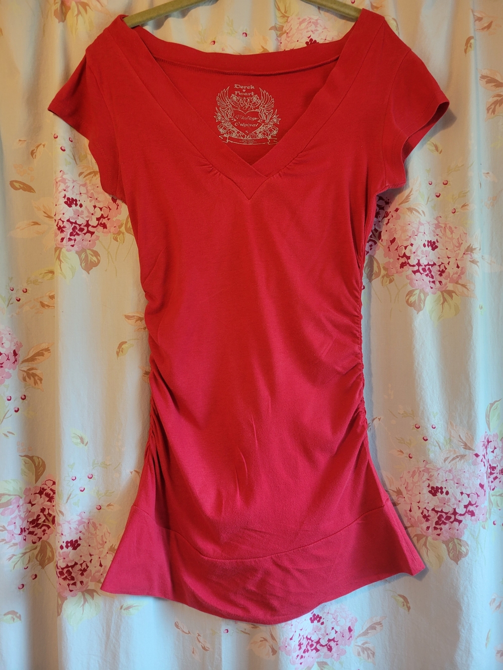Awesome Vintage Y2K Red Derek Heart Ruched Sides T-shirt Size Small EUC